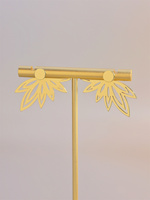 A sophisticated and versatile choice, perfect as a stunning birthday gift. 2